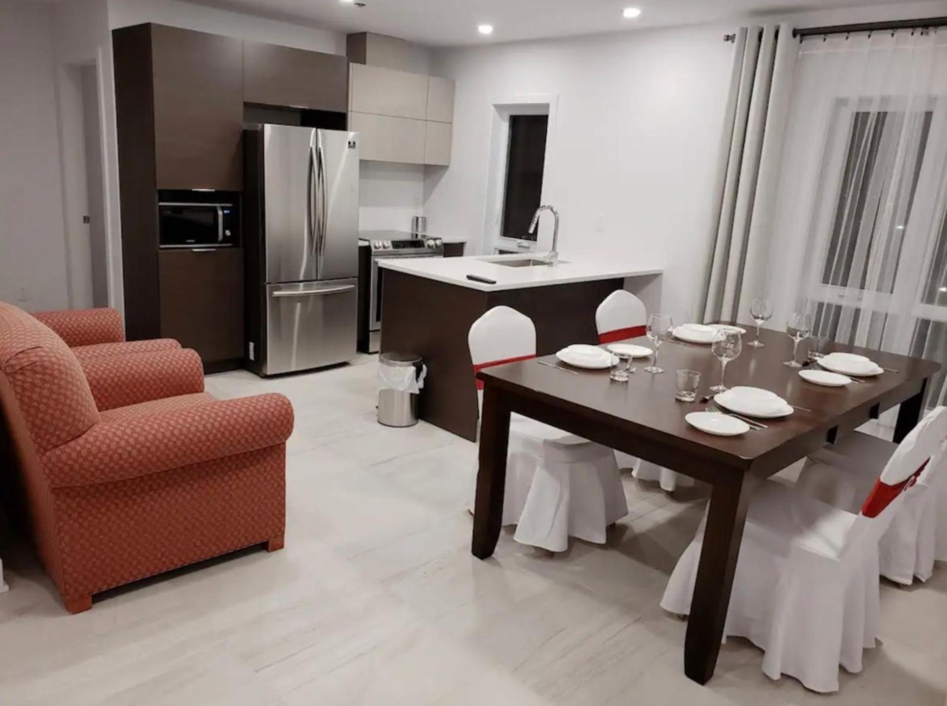 Le Bijou Airhome One Or Two Bedroom Suite Монреал Екстериор снимка